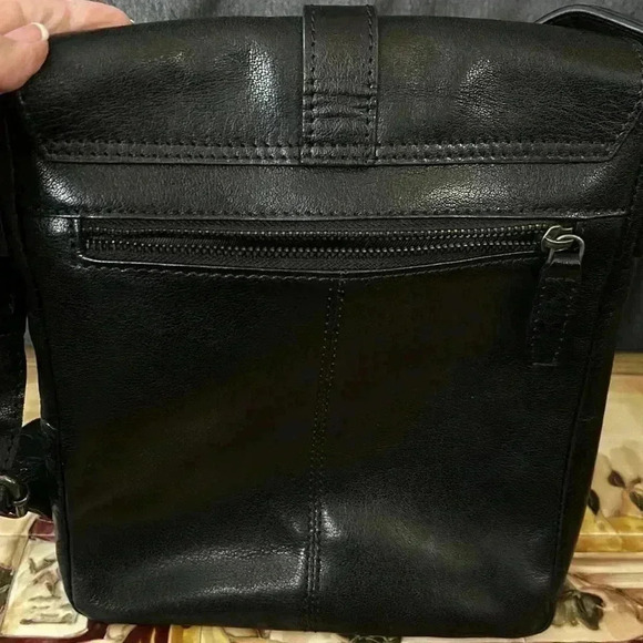 Leather crossbody bag - Picture 10 of 13